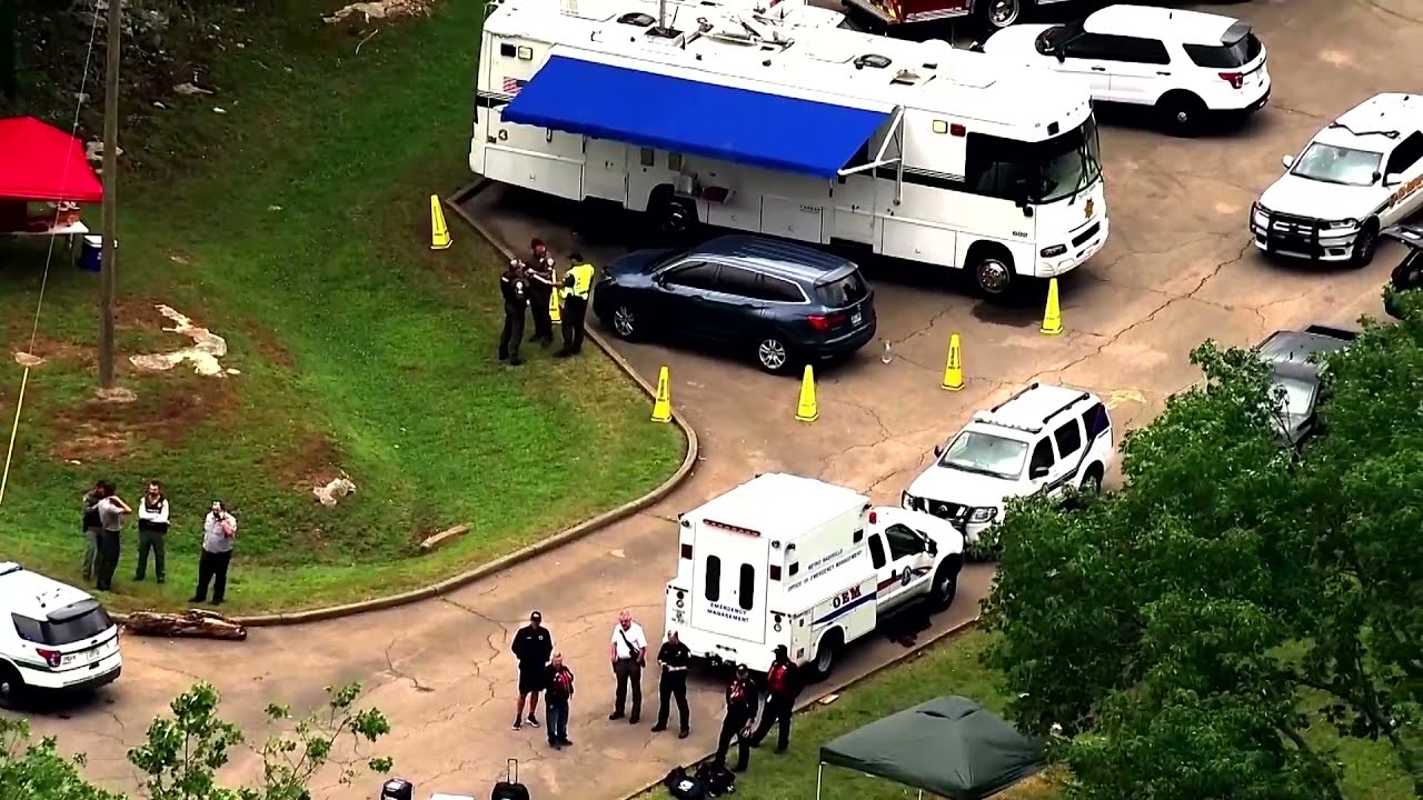 Seven presumed dead after small plane crash