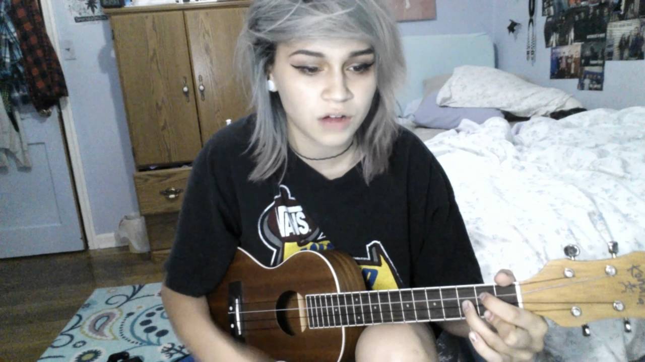 TROUBLE BY HALSEY - UKULELE COVER | Kylie The Jellyfish