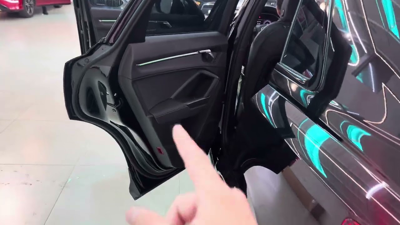 Audi Q3 2024 - upgrade de som - alto falantes, módulo amplificador e subwoofer
