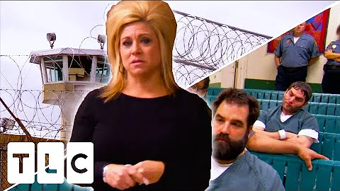Theresa Gives Emotional Readings To Inmates In Jai...
