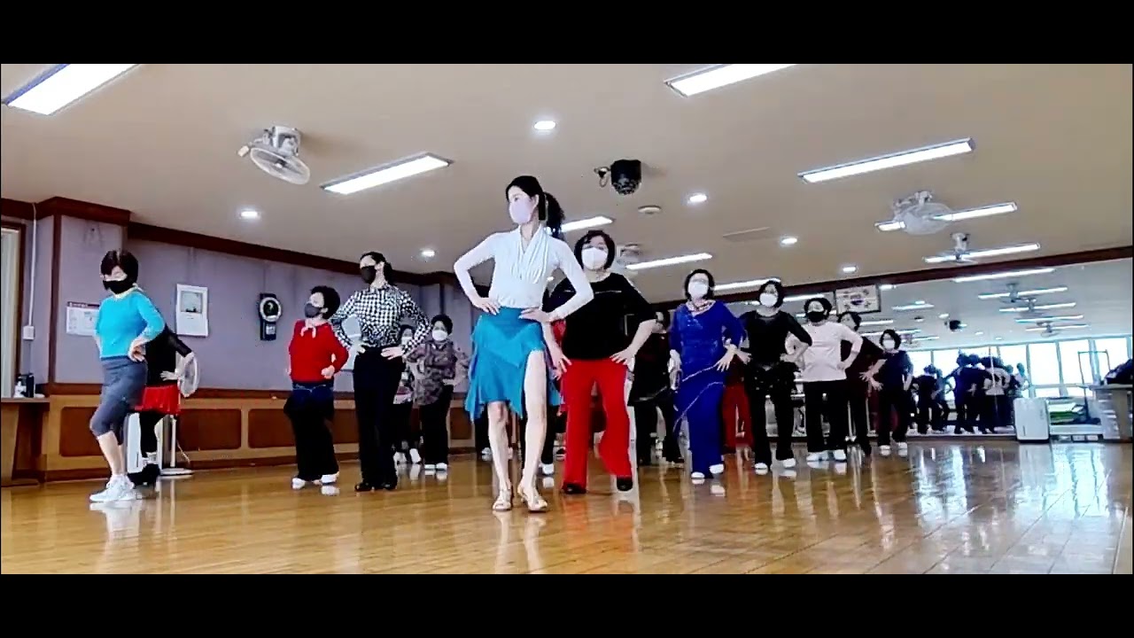 보릿고개 라인댄스 auf YouTube ansehen 보릿고개 라인댄스 auf YouTube ansehen