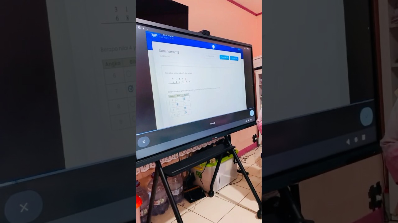 Belajar pakai Smart Board / Papan Tulis Pintar nih, seru sekali loh 