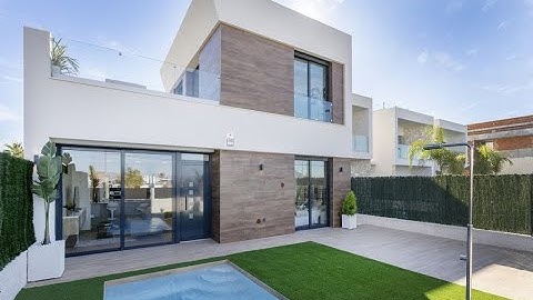 Modern villa with large terrace and private pool in Benijófar