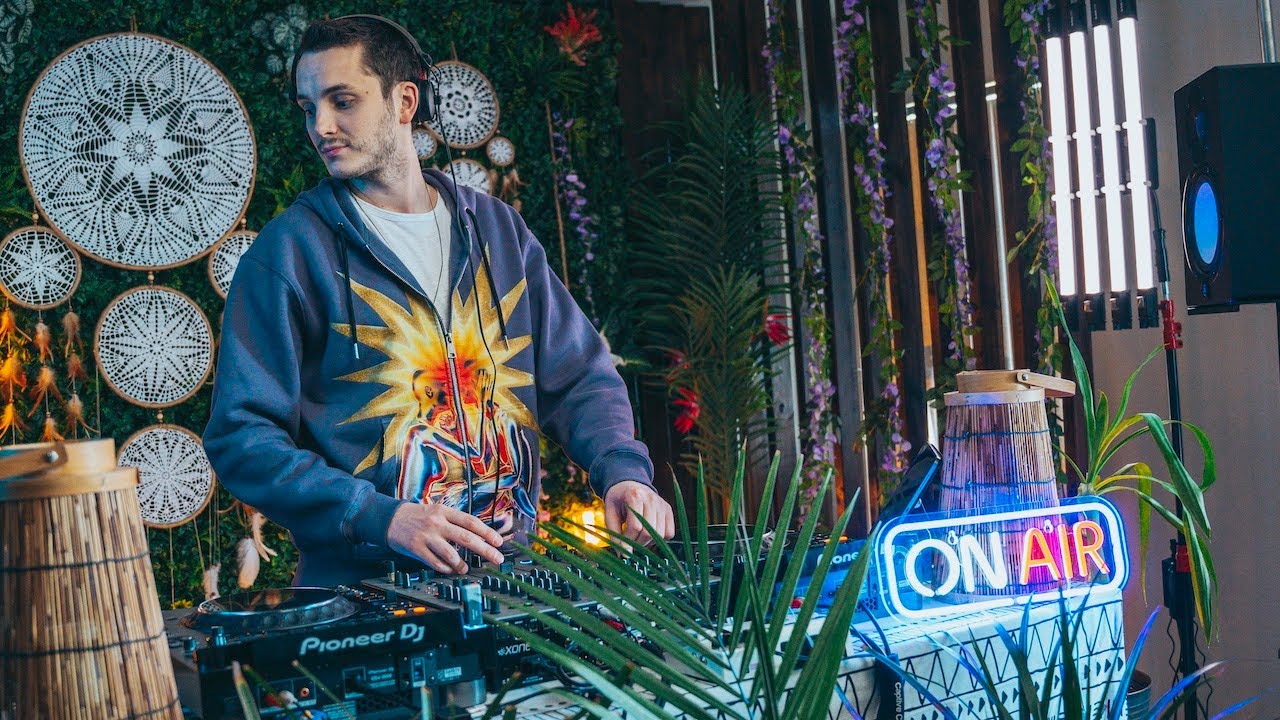 Claudiu Adam: Deeper Connections EP 03 | Deep & Melodic Progressive House DJ Mix [4K] 2022