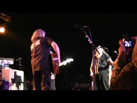 Lukas Nelson and family with David Allen Coe Will ...