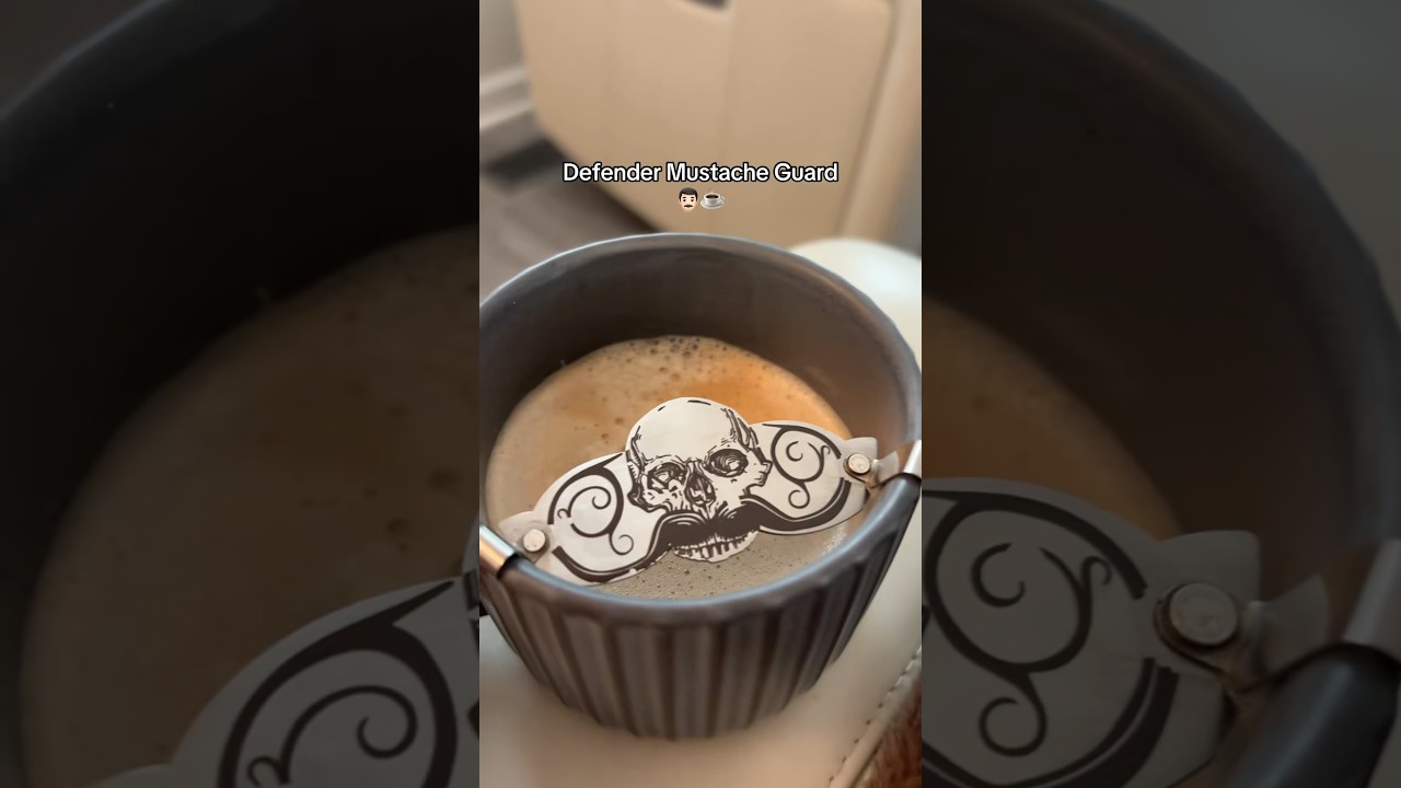 Защитите свои усы с помощью накладки Defender Mustache Guard от @DeathGripWax 