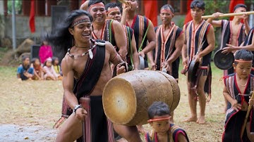 Tarzan Tây Nguyên đánh cồng chiêng, cúng Yang trong cuộc thi cồng chiêng