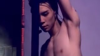 2 minutes of NCT Johnny in his ✨stripper era✨