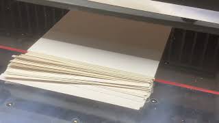 GUOWEI hydraulic industrial paper cutter with touch screen