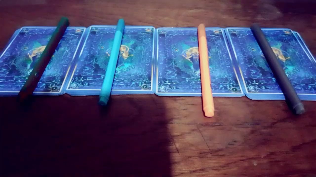 🎭 Aklındaki Kişi Seni Nasıl Birisi Olarak Görüyor? 🔮Bir Tarot Destesi Seç