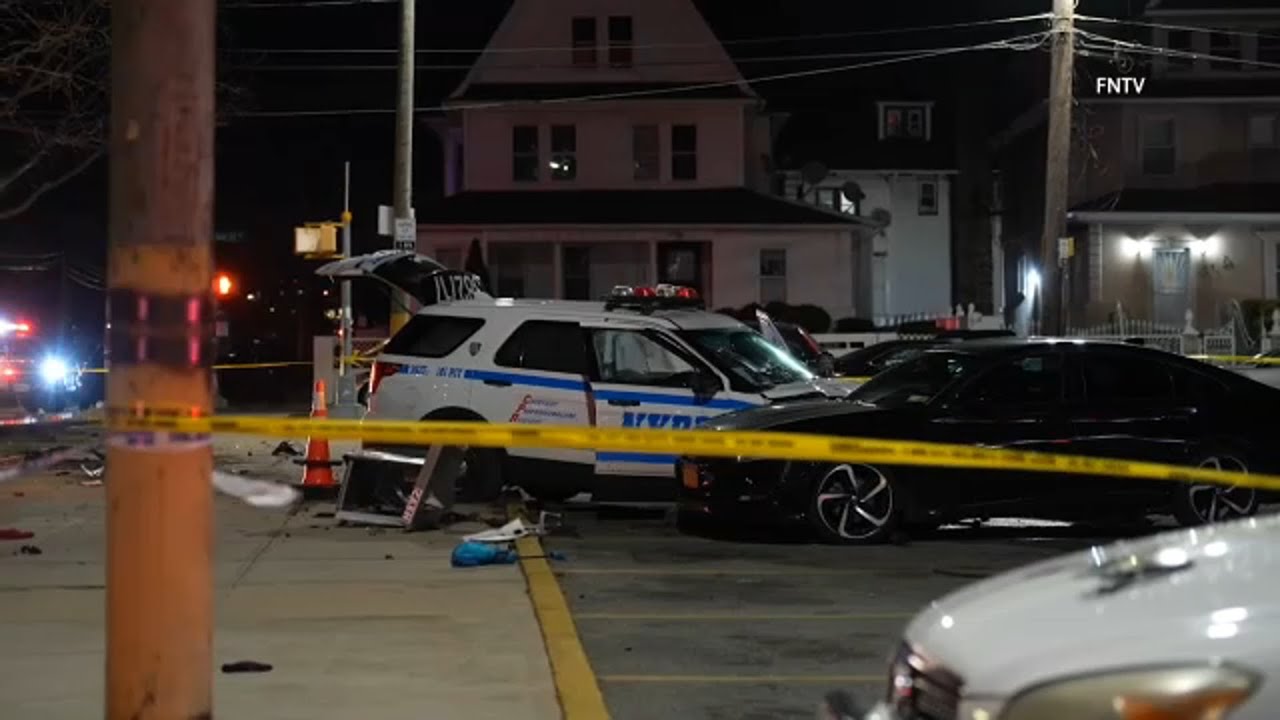 Pedestrian fatally struck by NYPD vehicle in Queens - YouTube