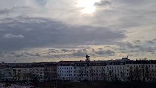 24 Rohr Chembuster und die Wolkendecke löst sich auf.