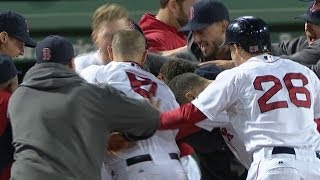 Bogaerts singles, error gives Sox win in 9th