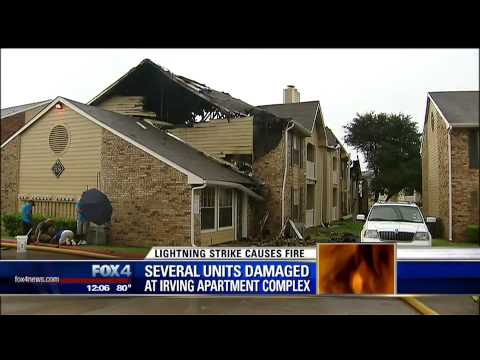 Lightning sparks apartment fire - YouTube