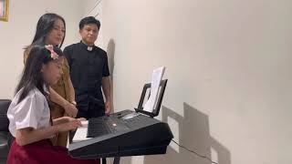 LAGU ROHANI KUNYANYI HALELUYA. KEYBOARDIST VICARIA KUMENTAS