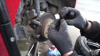 HOW TO REPLACE BRAKES ON SUZUKI KIZASHI