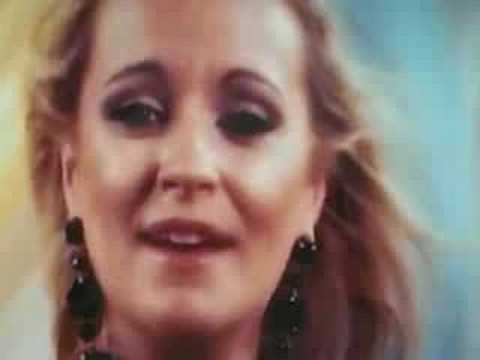 Ver video de Tienes que llorar