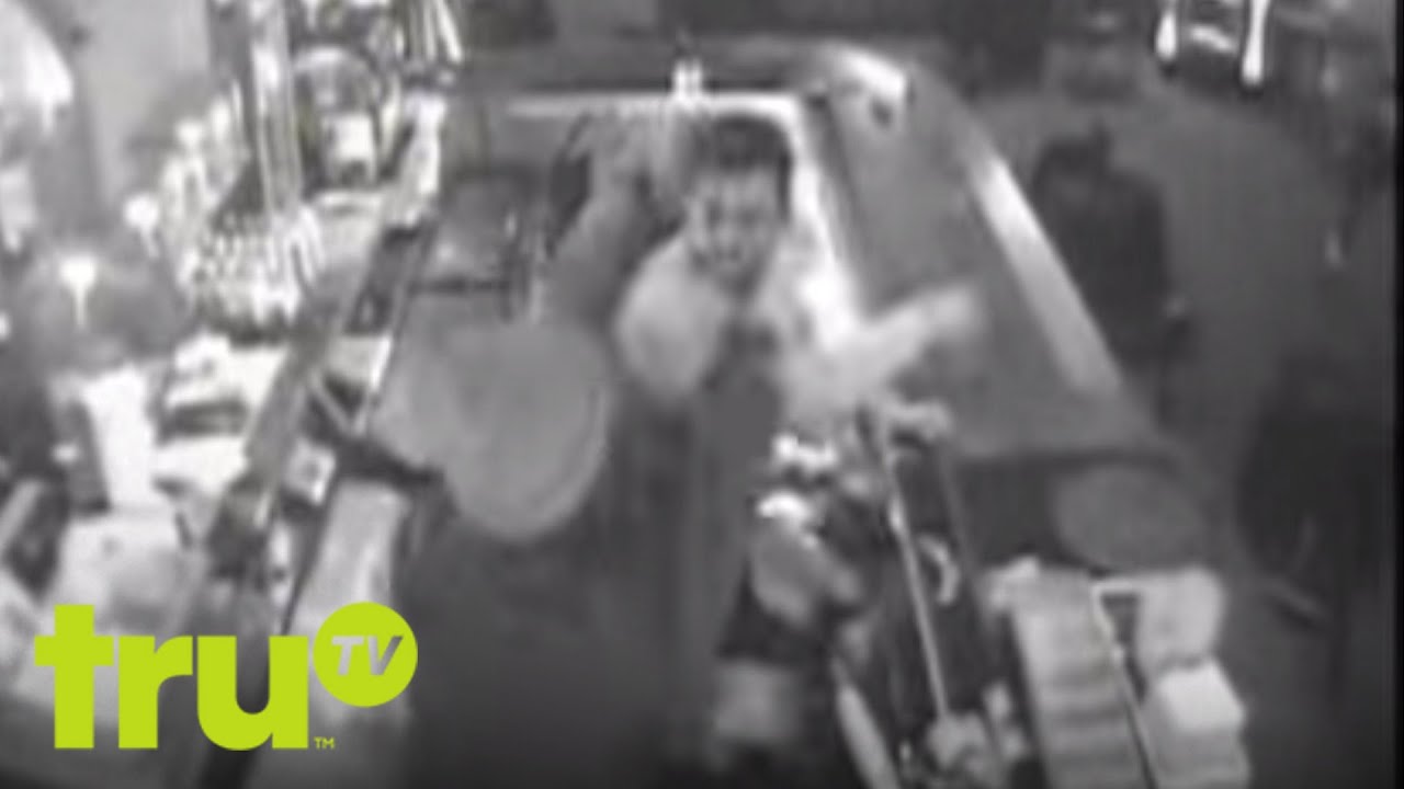 Best Bartender Ever - Disorder in the Court - YouTube