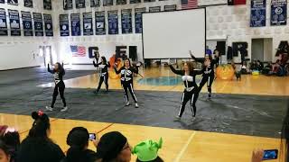 LCE LIP SYNC BATTLE - 1st Grade teachers