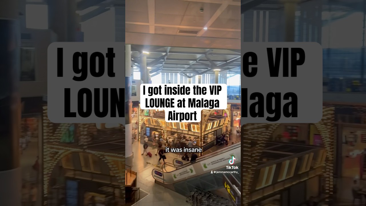 I got inside the VIP LOUNGE at 