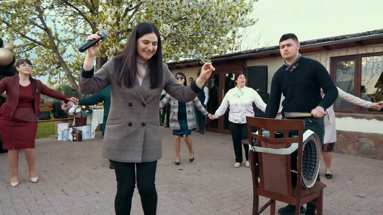 Ținem ritmul cu Dumitrița Vișnevschi la o serbare frumoasă