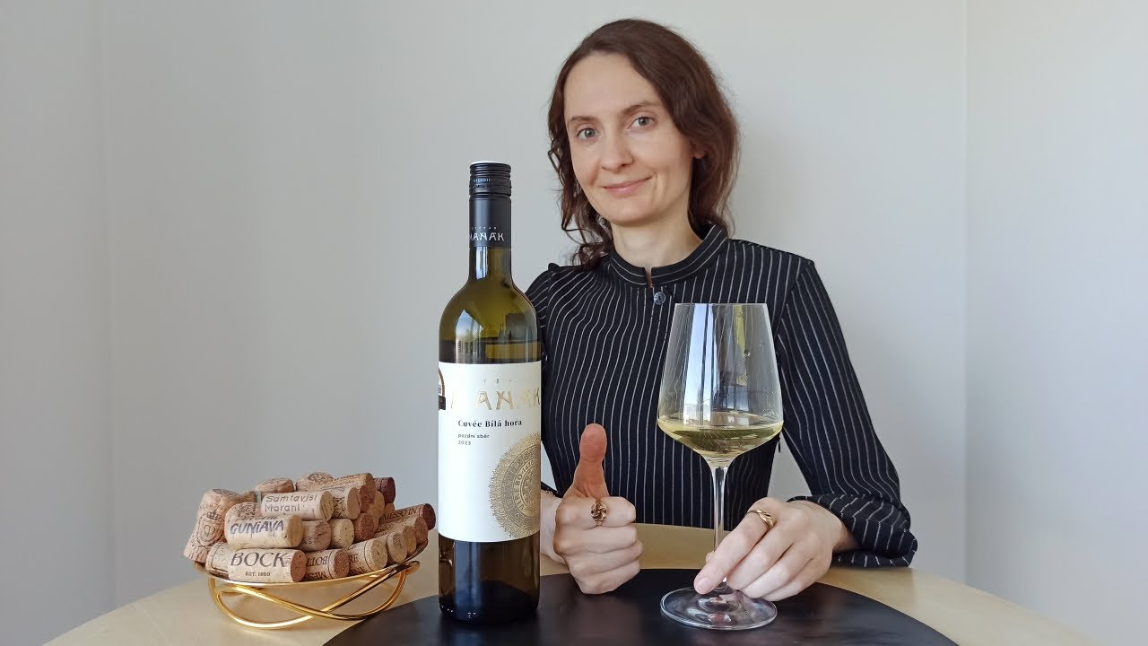 Элегантное кюве White Mountain 2023, сухое, изготовлено на винодельне Štěpán Maňák Winery, Чехия,...