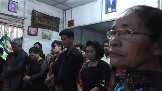 Lagu sedih pemakaman adat Batak (di Huta Padang - Mandoge)