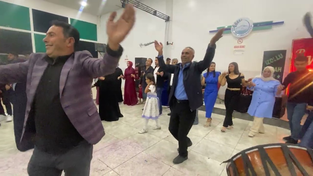 İzolu Emrah & ekibi.  Yavuzeli düğün salonu 