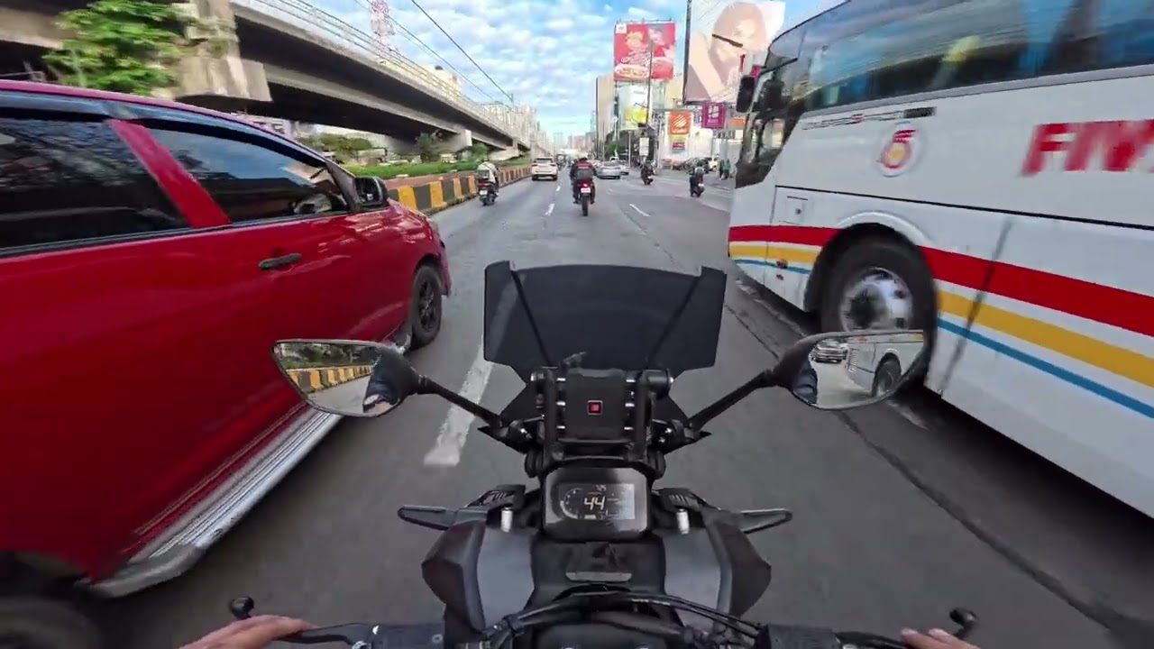 Quiet morning ride 🌅 | Honda ADV 160 cruising EDSA from Guadalupe to Monumento