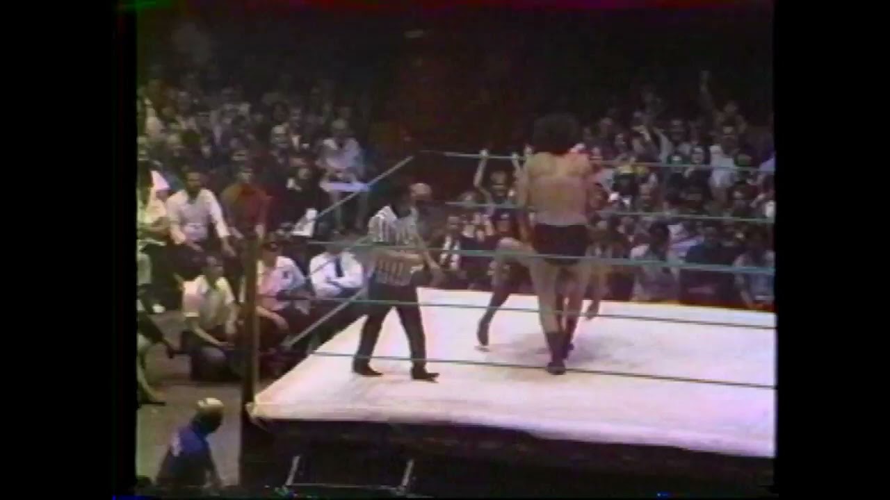Andre The Giant vs Baron Von Raschke. 1974