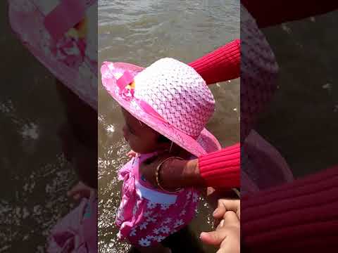 Ajak Anak Main Di Pantai Ayah Jawa Tengah