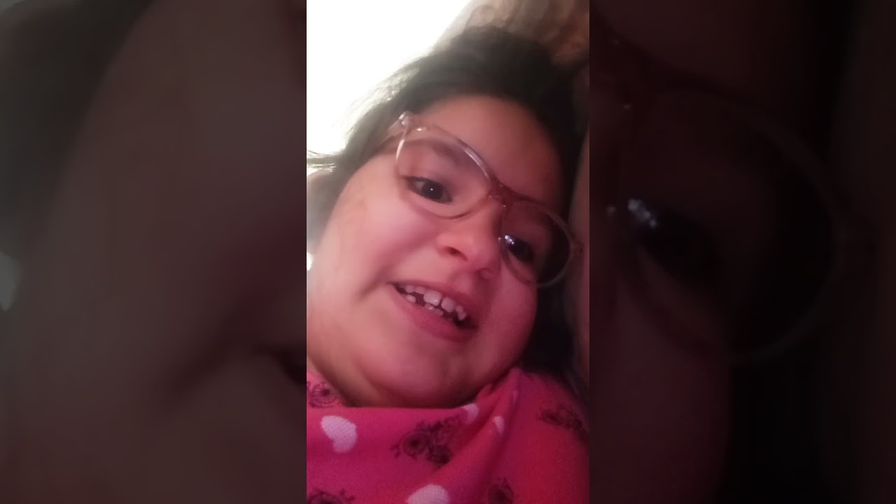 Tenta usar tela verde no vídeo que eu fiz a filmagem da gata branca