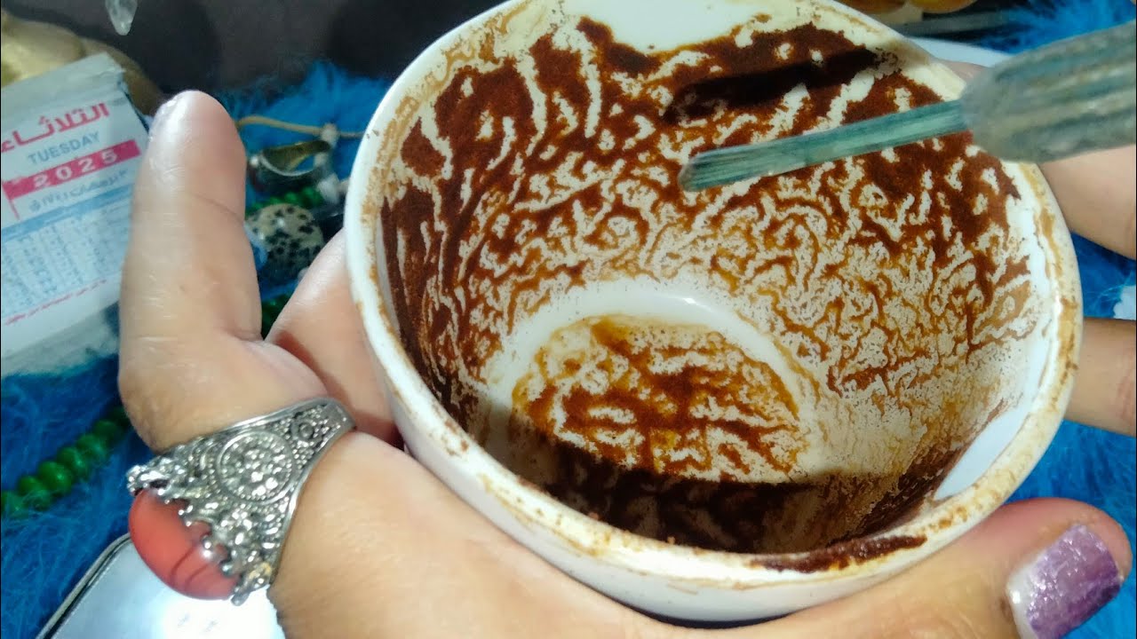 برج الجوزاء 😯😯😯😯😯 امحي كل تفكيرك 🙄🙄🙄 واسمع وشوف اشارات فنجانك ✋