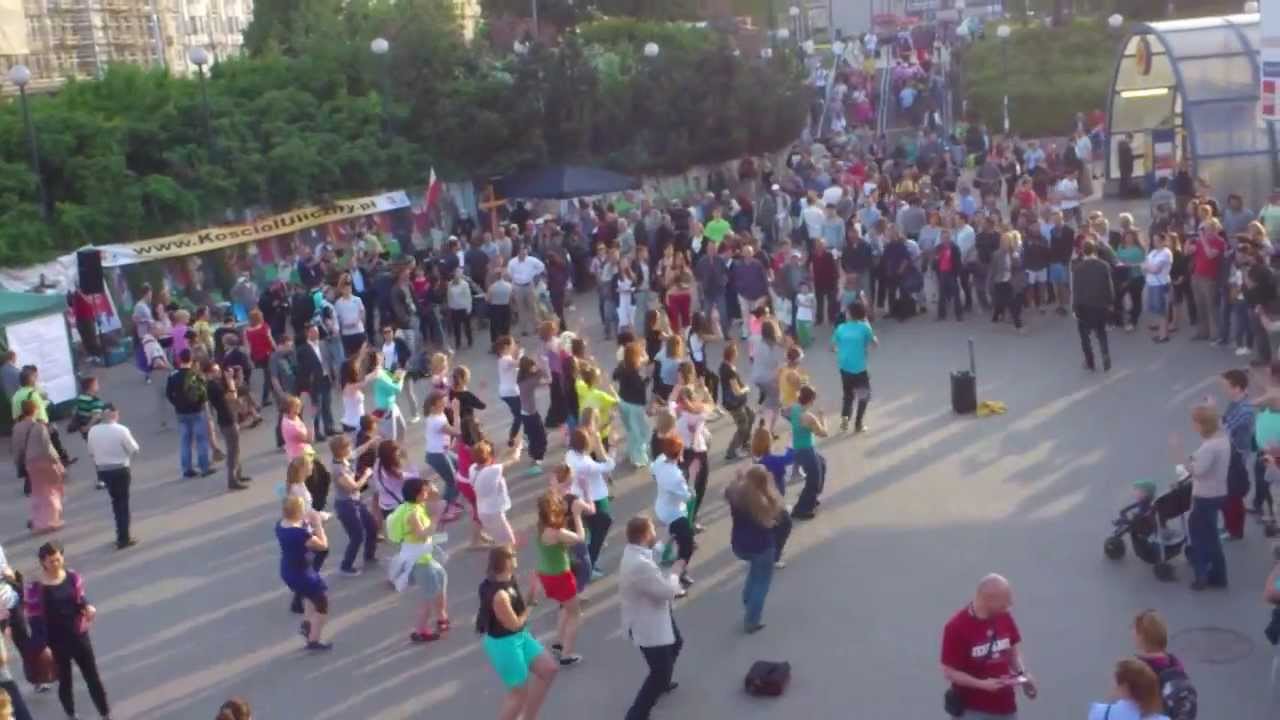 Flash mob ZUMBA Metro Centrum Warszawa 15.05.2013