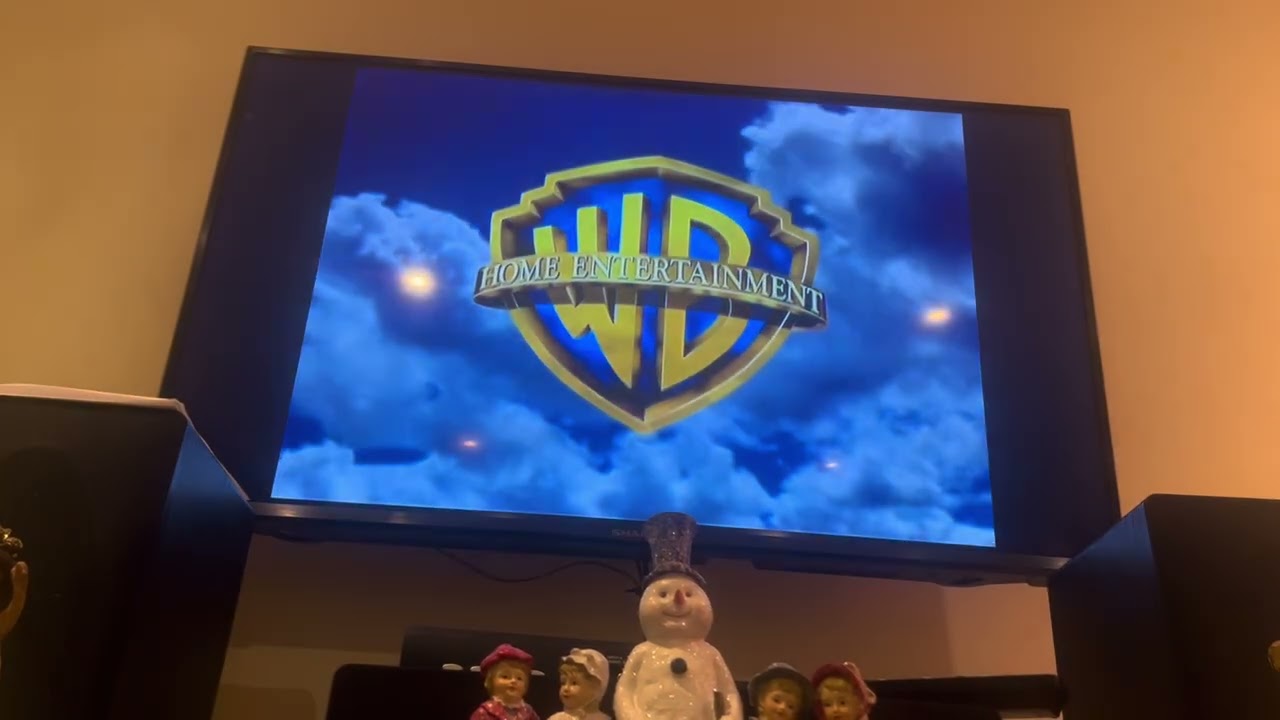 Opening to Mickey 17 2025 DVD