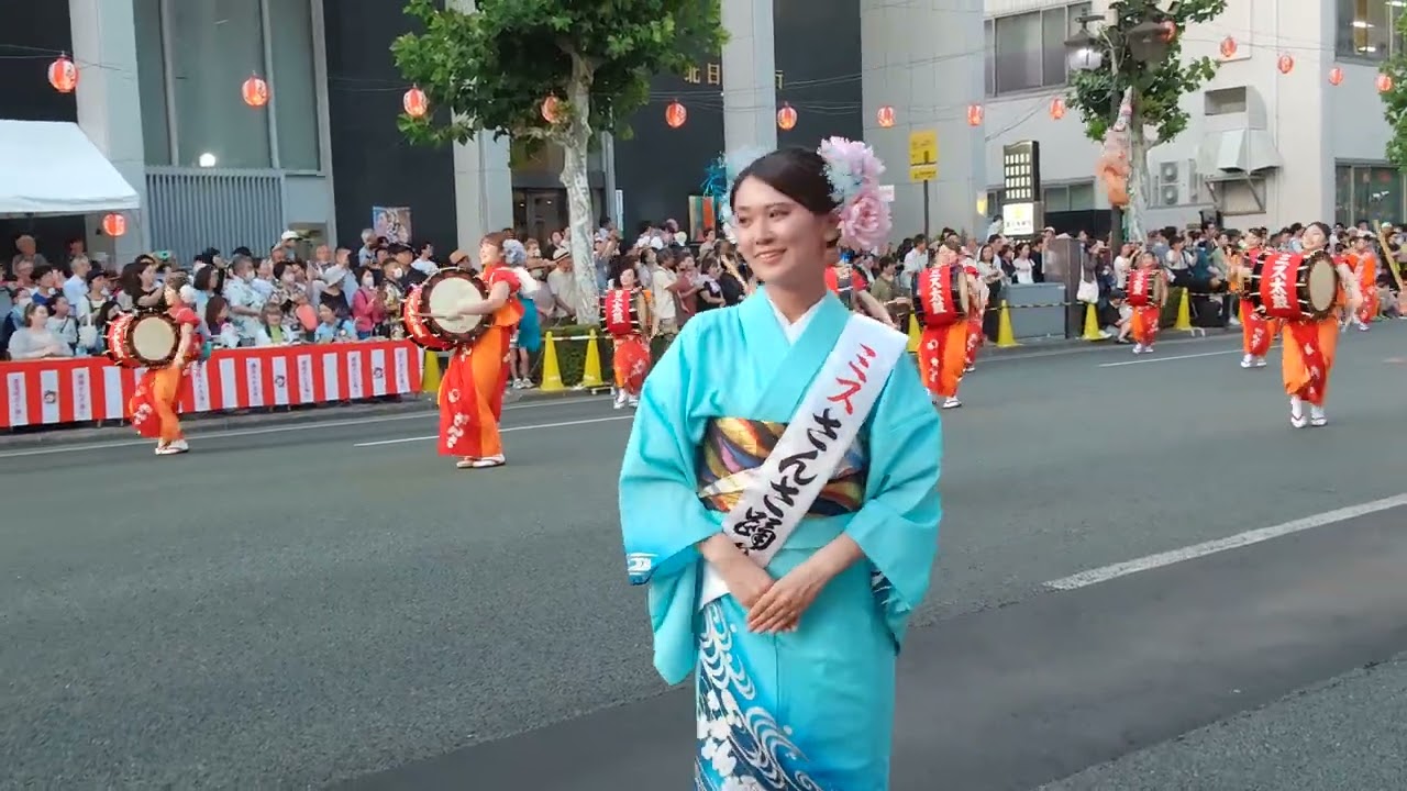 ✨2025ミスさんさ・さんさ太鼓連 盛岡さんさ踊りパレード - YouTube