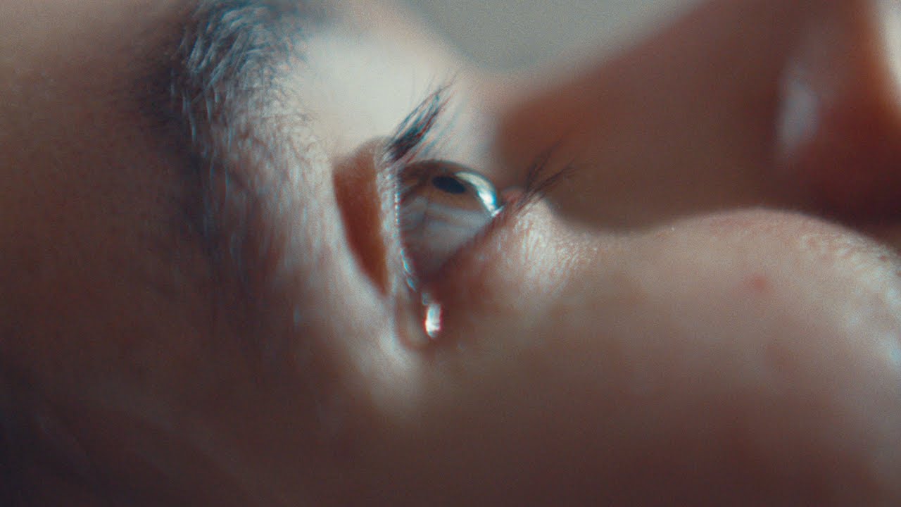 Mateus Asato - Cryin' (Official Music Video)