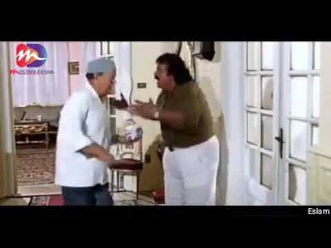 حالات واتس مضحكه قاعدة له على السلم ليه