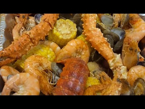 ￼ Making Seafood Boil 🦞🦐
