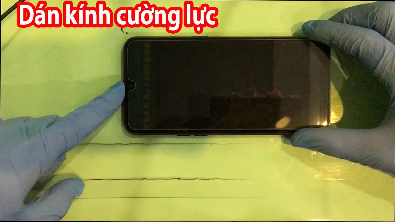 Hướng dẫn tự dán kính cường lực cho điện thoại của... - youtube