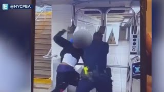Teens accused of attacking NYPD officers at Manhattan station