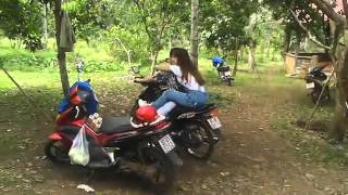 [KHOI MY TUBE] Má 5 đua xe !