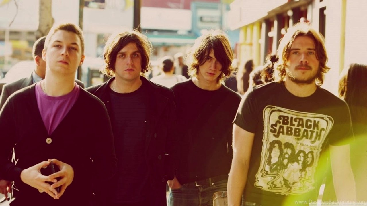 Arctic Monkeys 8D AUDIO - I Bet You Look Good On The Dancefloor