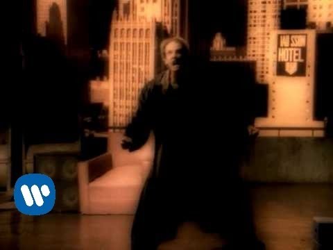 Maná - Clavado En Un Bar (Official Music Video)
