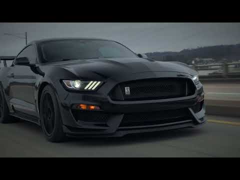 Ford Mustang Shelby GT350 trailer