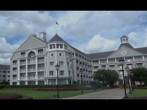 yacht club disney walk to epcot