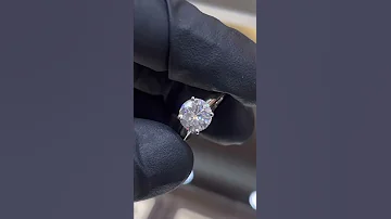 Moissanite Vs Diamond WHAT S THE DIFFERENCE 