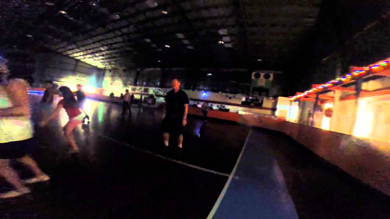 Roller skating Thunderdome Tamworth YouTube