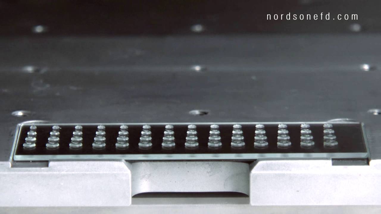 Liquidyn P-Jet Valve Dispensing Klueber - Lubrication Isoflex Topas AK50 Grease - Nordson EFD