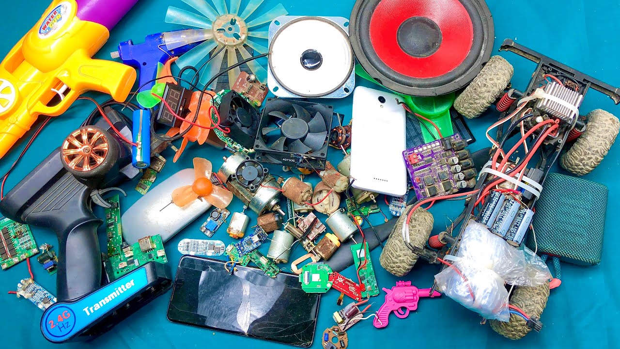 Breaking and opening toys motor from this 🚀🚁😍 dc motor Check video toys fan